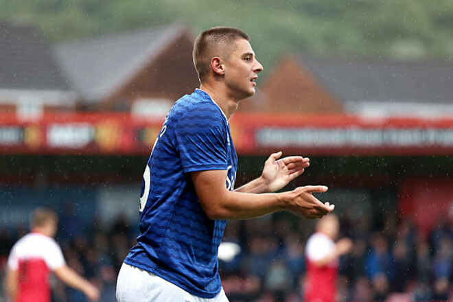 Команда Миколенко проводит спарринг. Эвертон играет с Блэкберном