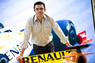 Команда Renault официально обрела руководителя