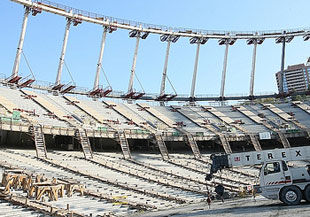 На НСК Олимпийский осталось залить последний куб бетона