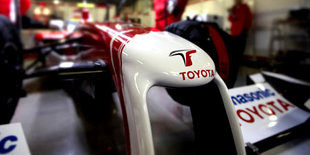 Toyota разрывает отношения с  HRT