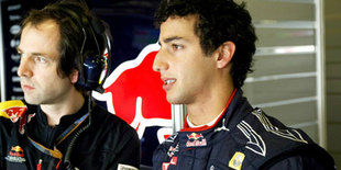 Риккиардо в Toro Rosso, но пока только третий