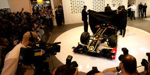 Lotus Renault: Новые цвета, цели прежние )