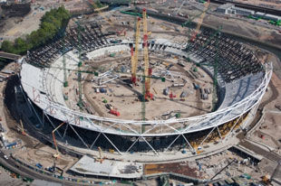 Вест Хэм и Тоттенхэм борются за Олимпийский стадион Лондона