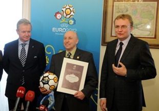 Бывший капитан львовских Карпат стал другом Евро-2012