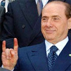Берлускони не отменит праздник из-за нападения