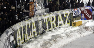 Белград: Снег, футбол и резиновые женщины