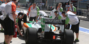 Force India подает в суд на Lotus?
