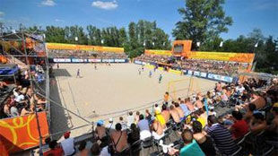 Фестиваль пляжного футбола в Харькове