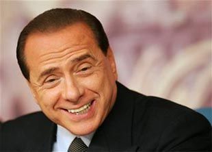 Тиффози Милана встретили Берлускони со свистом