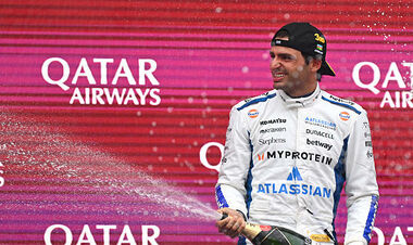 For the first time in 32 years. Pilot F1 repeated the achievement of a four -time champion