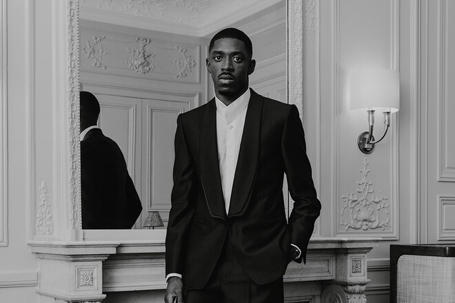 ФОТО. Дембеле показав костюм, у якому відвідає церемонію нагородження ЗМ