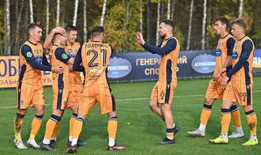 ВИДЕО. Гол из-за штрафной. Лесное снова вышло вперед в игре с Олимпией