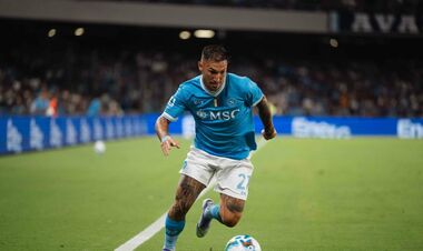 ОФІЦІЙНО. Наполі продовжив контракт із ключовим хавбеком