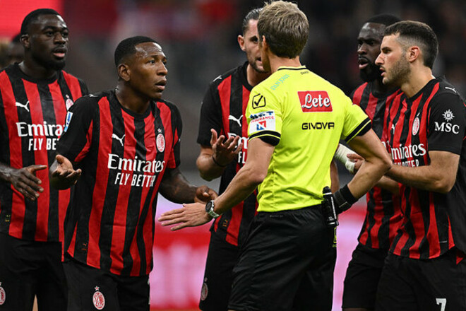 Чемпіон теж може програвати. Мілан у меншості здолав Наполі