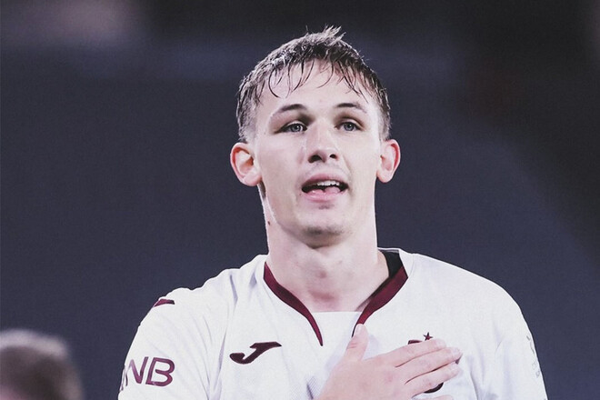 ФОТО. Милота дня. Вот кому посвятил свой гол Даниил Сикан