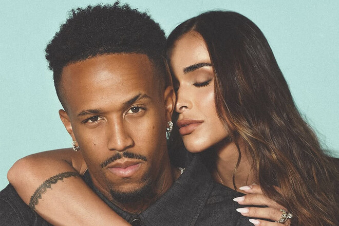 ФОТО. Красуня! Дружина футболіста Реала показала розкішні груди