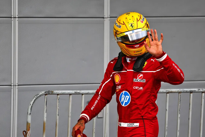 Льюїс Хемілтон поділився стриманими очікуваннями від Гран-прі Сінгапуру