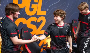 СЕНСАЦИЯ! Украинская пятерка вышла в основной этап мейджора по CS2