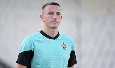 Вратарь сборной Украины получил травму. Известно, в каком он состоянии