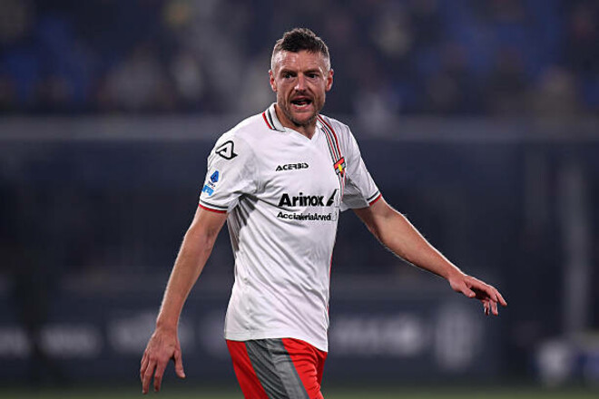 Варді розважається в Італії. Дубль Джеймі допоміг поховати Болонью