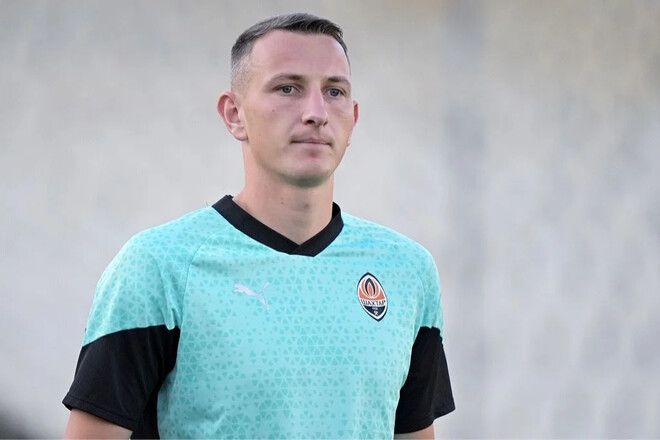 Воротар збірної України отримав травму. Відомо, який у нього стан