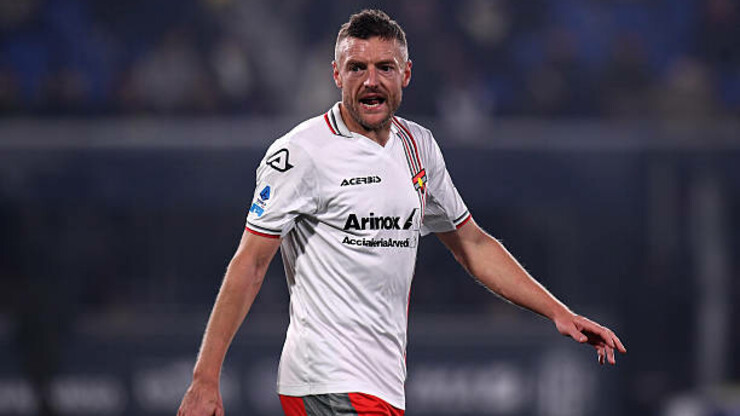 Варді розважається в Італії. Дубль Джеймі допоміг поховати Болонью