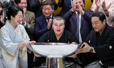 Синий водоворот. Украинский одзеки с Кубком императора