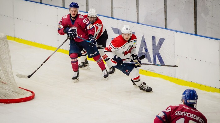 Сыграли два аутсайдера: яркий матч на 8 шайб в чемпионате Украины