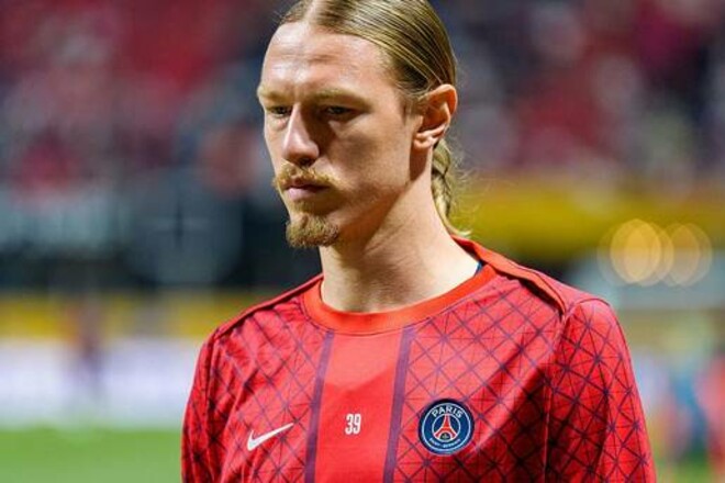 Як бути Енріке? Забарний дізнався несподівані новини про Сафонова