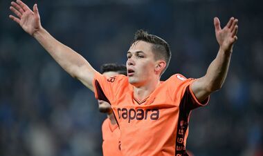 Трансфер отменяется? Тренер Трабзонспора изменил свое мнение о Сикане