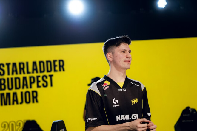 B8 и NAVI с одинаковым успехом завершили второй тур третьего этапа мейджора