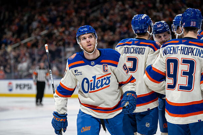 НХЛ. 9 шайб Эдмонтона с хет-триком Макдэвида, поражения Флориды и Колорадо