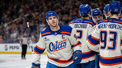 НХЛ. 9 шайб Эдмонтона с хет-триком Макдэвида, поражения Флориды и Колорадо