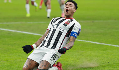 Известный экс-игрок Манчестер Юнайтед покинет южнокорейский клуб