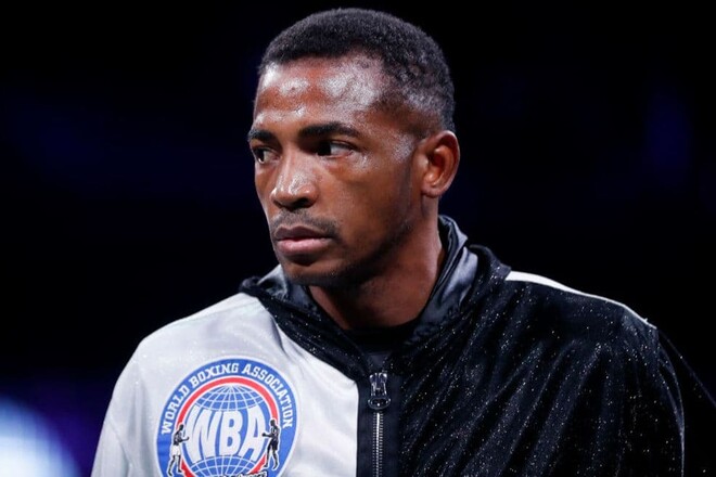 Відомий боксер закликав покарати свого опонента за допінг