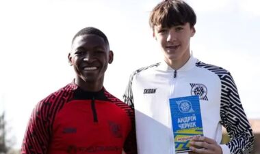 Динамо оформило підписання українського воротаря