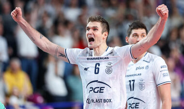 Команда капитана сборной Украины разгромила соперника в трех сетах