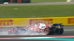 ВИДЕО. Заезд Ф1 остановили из-за аварии Хэмилтона на Феррари