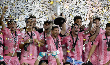 Сенсационный лидер УПЛ, поражение по буллитам в socca, трофей Месси