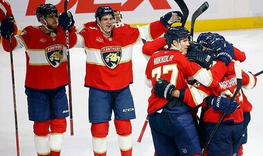 НХЛ. 13 шайб и овертайм в матче Флориды, победы Айлендерс и Эдмонтона