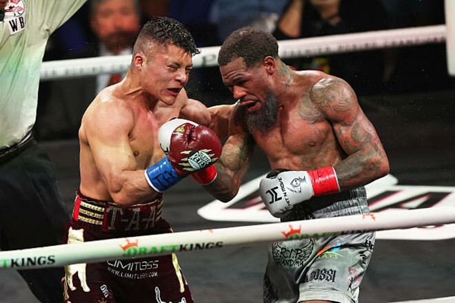 Cruz and Roach could not decide the winner in the fight for the WBC Interim title thumbnail