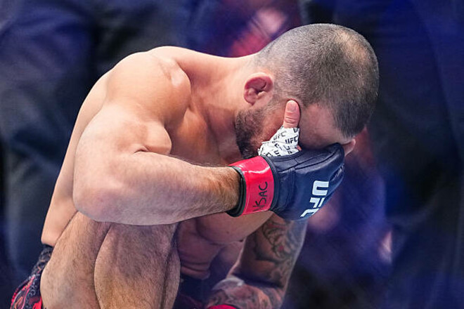 Біль чемпіона. Результати UFC 323 та відео найкращих моментів в Лас-Вегасі