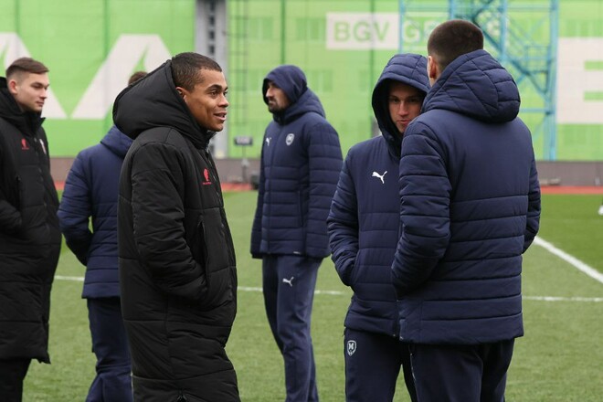 Not anxiety. They played for 18 minutes. The game Metalist 1925 - Veres is in danger of breaking down thumbnail