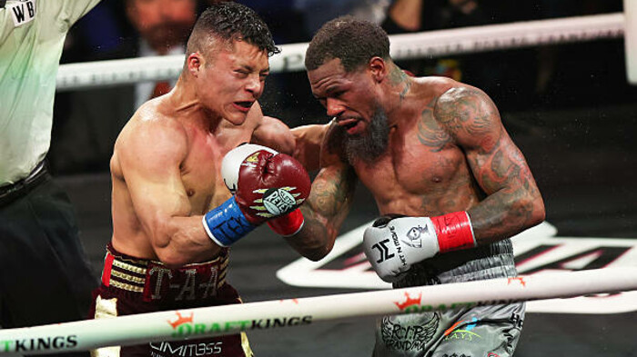 Крус и Роуч не сумели определить победителя в поединке за титул WBC Interim