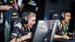 NAVI в плей-офф! Украинское дерби фатально закончилось для B8 Esports