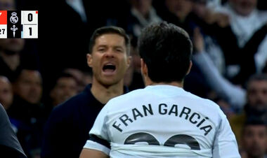 ВИДЕО. Хаби Алонсо выкрикнул нецензурную фразу игроку Реала после красной