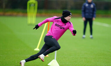 Источник назвал точную дату возвращения Мудрика в футбол