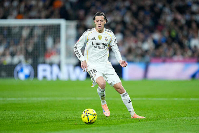 За это дали красную. Известно, что сказал игрок Реала арбитру