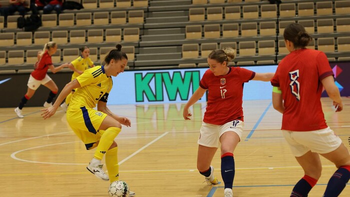 Украина уступила Норвегии во втором спарринге женских футзальных сборных