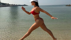 ФОТО. Наречена Роналду показала ідеальні форми на відпочинку